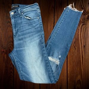 Abercrombie & Fitch Signature Collection High Rise Skinny Destressed Jeans